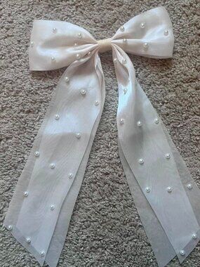 White pearl hair bow #coquette #fairycore #accessory